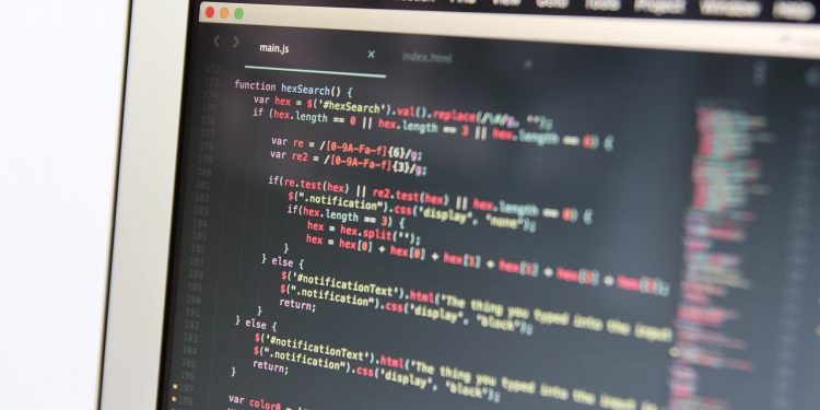 Jak zadbać o bezpieczeństwo informatyczne w urzędzie i firmie?