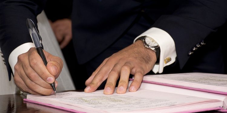 Umowy o podziale dochodów