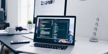 Frontend, backend, full-stack – czym się od siebie różnią?