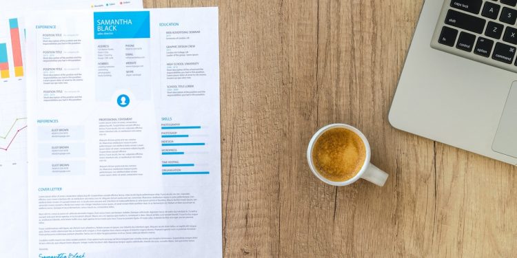 Obsługa spraw pracowniczych – dlaczego warto postawić na outsourcing?