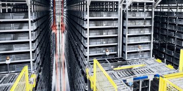 Czym powinien charakteryzować się wysokiej jakości system zarządzania magazynem?