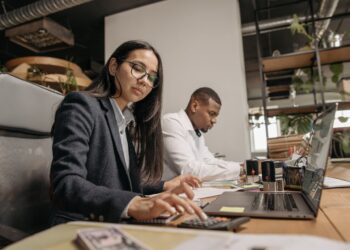 pomoc biura ksiegowego w prowadzeniu finansow firmowych